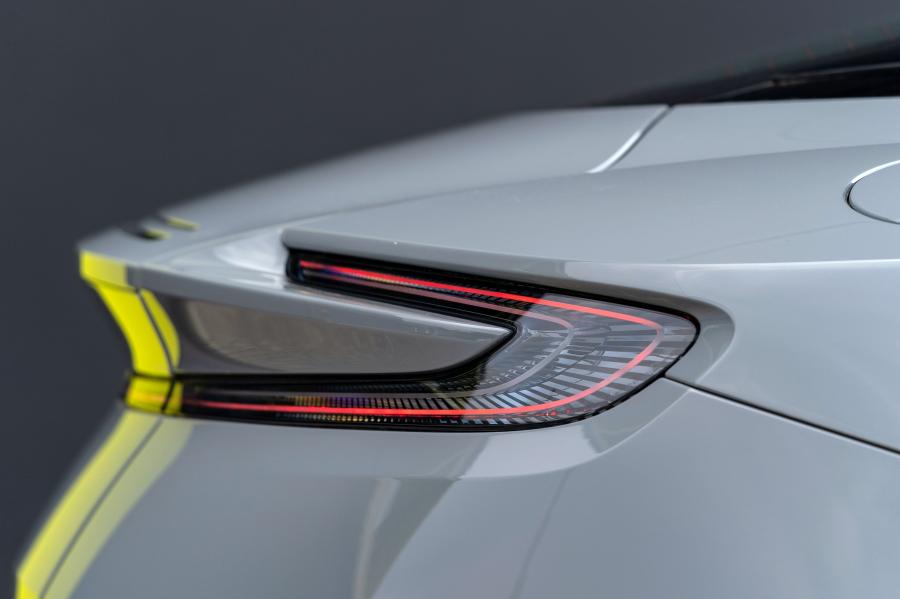 Детали экстерьера Aston Martin DB11 AMR 2018 года  (WW) (фото 24 из 43)